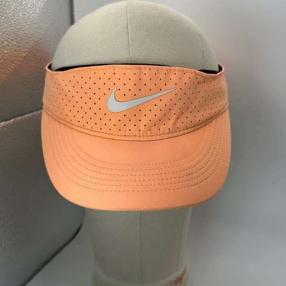 Nike Dri-FIT ADV Visor Women's Golf Tennis Adjustable Lightweight Peach - Picture 1 of 6